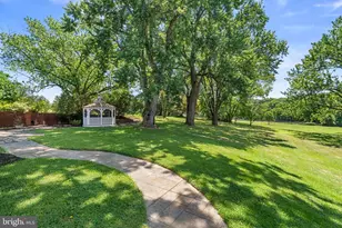 18015 Muncaster Rd, Rockville, MD 20855 - Photo 77