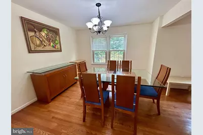 5916 Dorchester Way, North Bethesda, MD 20852 - Photo 5