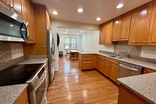 5916 Dorchester Way, North Bethesda, MD 20852 - Photo 3