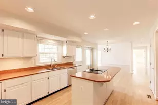 14213 Floral Park Dr, North Potomac, MD 20878 - Photo 17