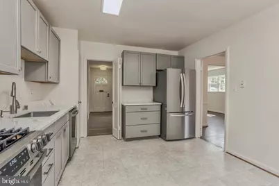 9902 Belhaven Road, Bethesda, MD 20817 - Photo 11