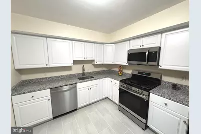 886 New Mark Esplanade, Rockville, MD 20850 - Photo 5
