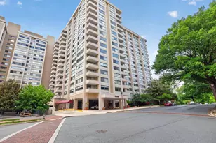 5500 Friendship Blvd, Chevy Chase, MD 20815 - Photo 11