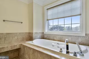 6403 Earlham Dr, Bethesda, MD 20817 - Photo 9