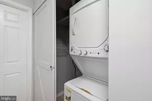 18322 Streamside Dr, Gaithersburg, MD 20879 - Photo 19