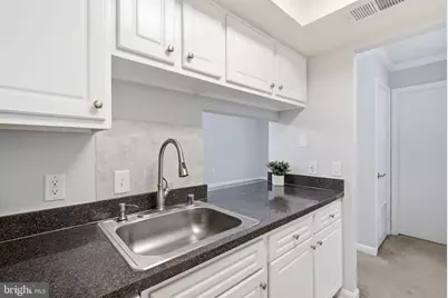 18322 Streamside Drive #301, Gaithersburg, MD 20879 - Photo 9