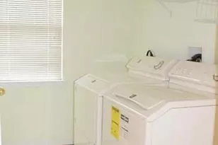 21323 Village Green Cir, Germantown, MD 20876 - Photo 15