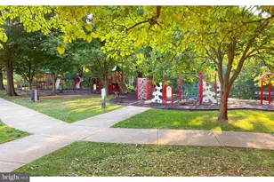 858 College Pkwy, Rockville, MD 20850 - Photo 47