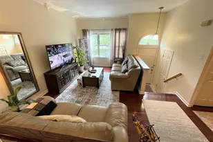 5 Martins Square Ln, Rockville, MD 20850 - Photo 3