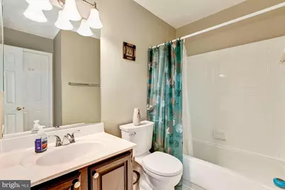 13724 Valley Oak Circle, Rockville, MD 20850 - Photo 33