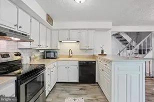 10508 Apple Ridge Rd, Gaithersburg, MD 20886 - Photo 9