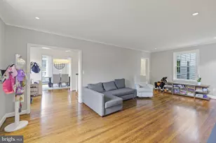 3901 Woodbine St, Chevy Chase, MD 20815 - Photo 5