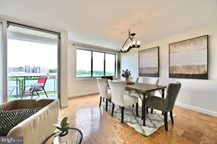 10201 Grosvenor Pl, Rockville, MD 20852 - Photo 11