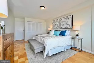 10201 Grosvenor Pl, Rockville, MD 20852 - Photo 23