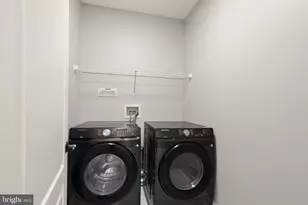 242 N Summit Ave N, Gaithersburg, MD 20877 - Photo 15