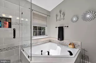 10 Augustine Ct, Gaithersburg, MD 20879 - Photo 23