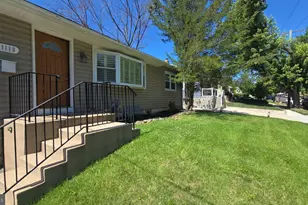 1113 Grandin Ave, Rockville, MD 20851 - Photo 3
