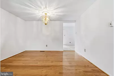 18617 Chickadee Lane, Gaithersburg, MD 20879 - Photo 5
