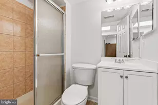 18617 Chickadee Ln, Gaithersburg, MD 20879 - Photo 21
