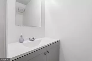 674 Azalea Dr, Rockville, MD 20850 - Photo 13