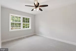 674 Azalea Dr, Rockville, MD 20850 - Photo 19