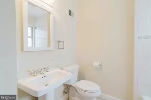 10200 Duvawn Pl, Silver Spring, MD 20902 - Photo 15