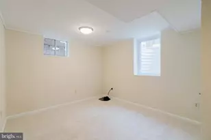 10200 Duvawn Pl, Silver Spring, MD 20902 - Photo 33