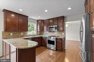1119 Halesworth Dr, Potomac, MD 20854 - Photo 13