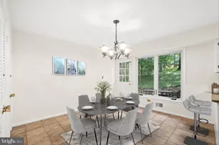 11701 Beekman Pl, Rockville, MD 20854 - Photo 19