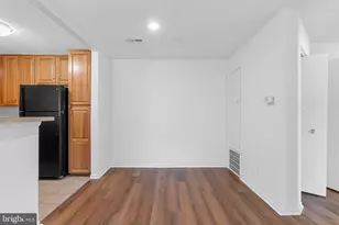 9900 Boysenberry Way, Gaithersburg, MD 20879 - Photo 5