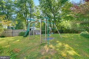 16818 Briardale Rd, Rockville, MD 20855 - Photo 37
