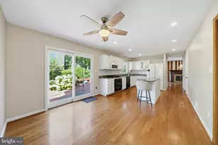 16818 Briardale Rd, Rockville, MD 20855 - Photo 15