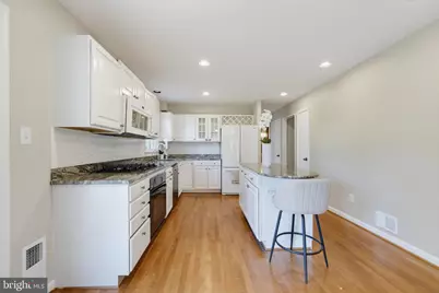 16818 Briardale Road, Rockville, MD 20855 - Photo 19
