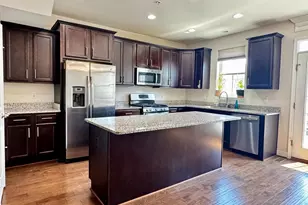 12116 Grey Squirrel St, Clarksburg, MD 20871 - Photo 3