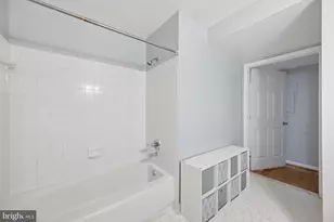 933 Hillside Lake Terrace, Gaithersburg, MD 20878 - Photo 23
