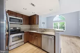 933 Hillside Lake Terrace, Gaithersburg, MD 20878 - Photo 9