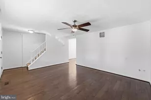 19026 Partridge Wood Dr, Germantown, MD 20874 - Photo 13