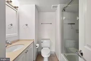 10101 Grosvenor Pl, Rockville, MD 20852 - Photo 15