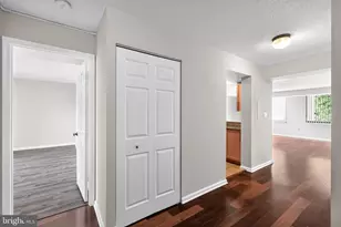 10101 Grosvenor Pl, Rockville, MD 20852 - Photo 19