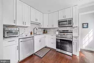 4610 Coachway Dr, Rockville, MD 20852 - Photo 9