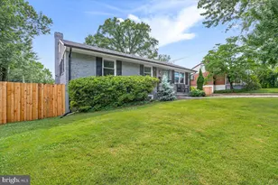 4610 Coachway Dr, Rockville, MD 20852 - Photo 3