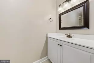 7817 Heatherton Ln, Potomac, MD 20854 - Photo 27