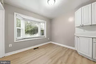 7817 Heatherton Ln, Potomac, MD 20854 - Photo 11