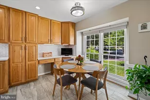 25 Tivoli Lake Ct, Silver Spring, MD 20906 - Photo 7