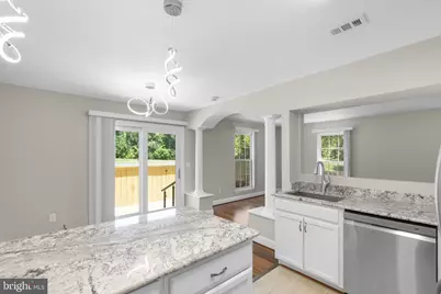 19306 Sandy Lake Drive, Gaithersburg, MD 20879 - Photo 9