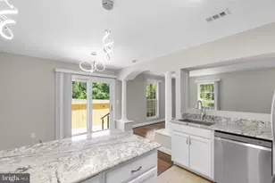19306 Sandy Lake Dr, Gaithersburg, MD 20879 - Photo 9