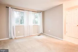 27 Cross Country Ct, Gaithersburg, MD 20879 - Photo 15
