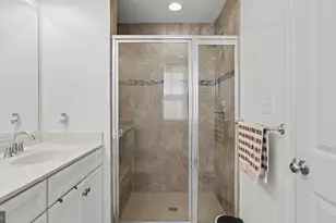 13813 Byrne Park Dr, Clarksburg, MD 20871 - Photo 33