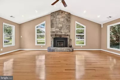19613 Bodmer Avenue, Poolesville, MD 20837 - Photo 15