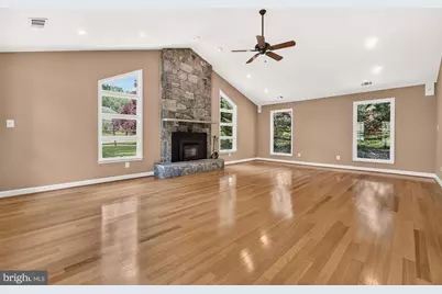 19613 Bodmer Avenue, Poolesville, MD 20837 - Photo 17